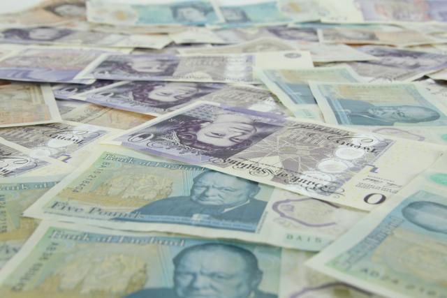 1 in 4 people stay silent about money worries